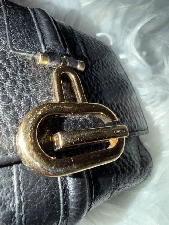 Gucci Vintage Black Leather Wallet with Gold G-Logo Accent - Picture 9 of 12